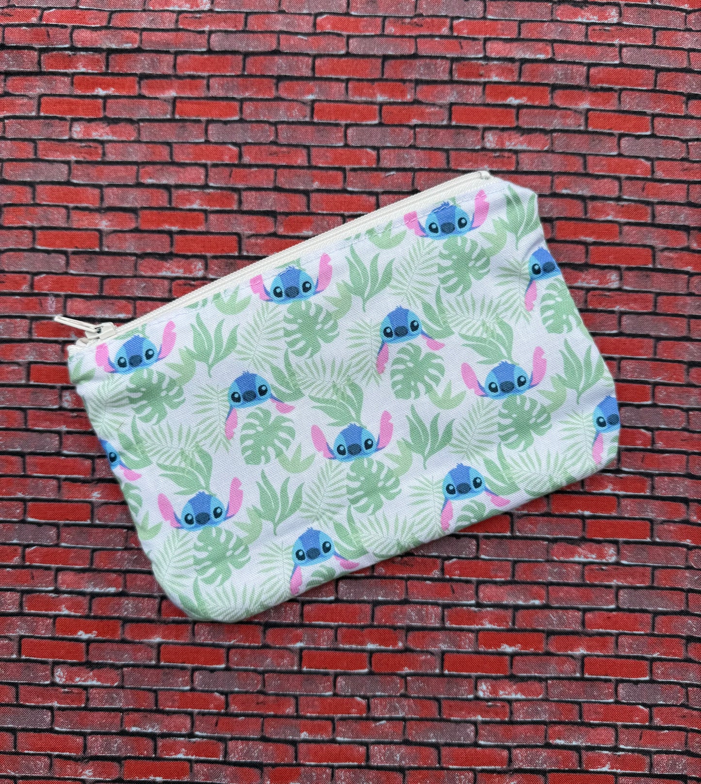 Petit sac à collation Stitch feuilles
